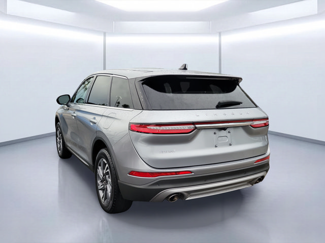 Used 2023 Lincoln Corsair FWD image 3