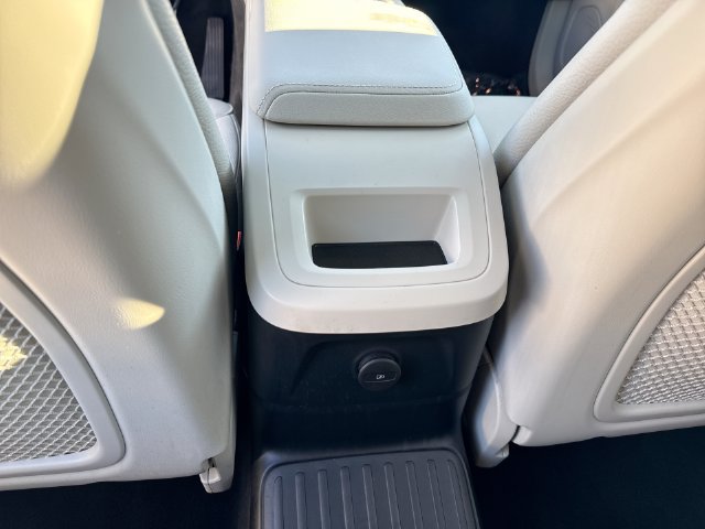 Certified 2024 Volvo XC60 T8 Plus AWD/4WD image 27