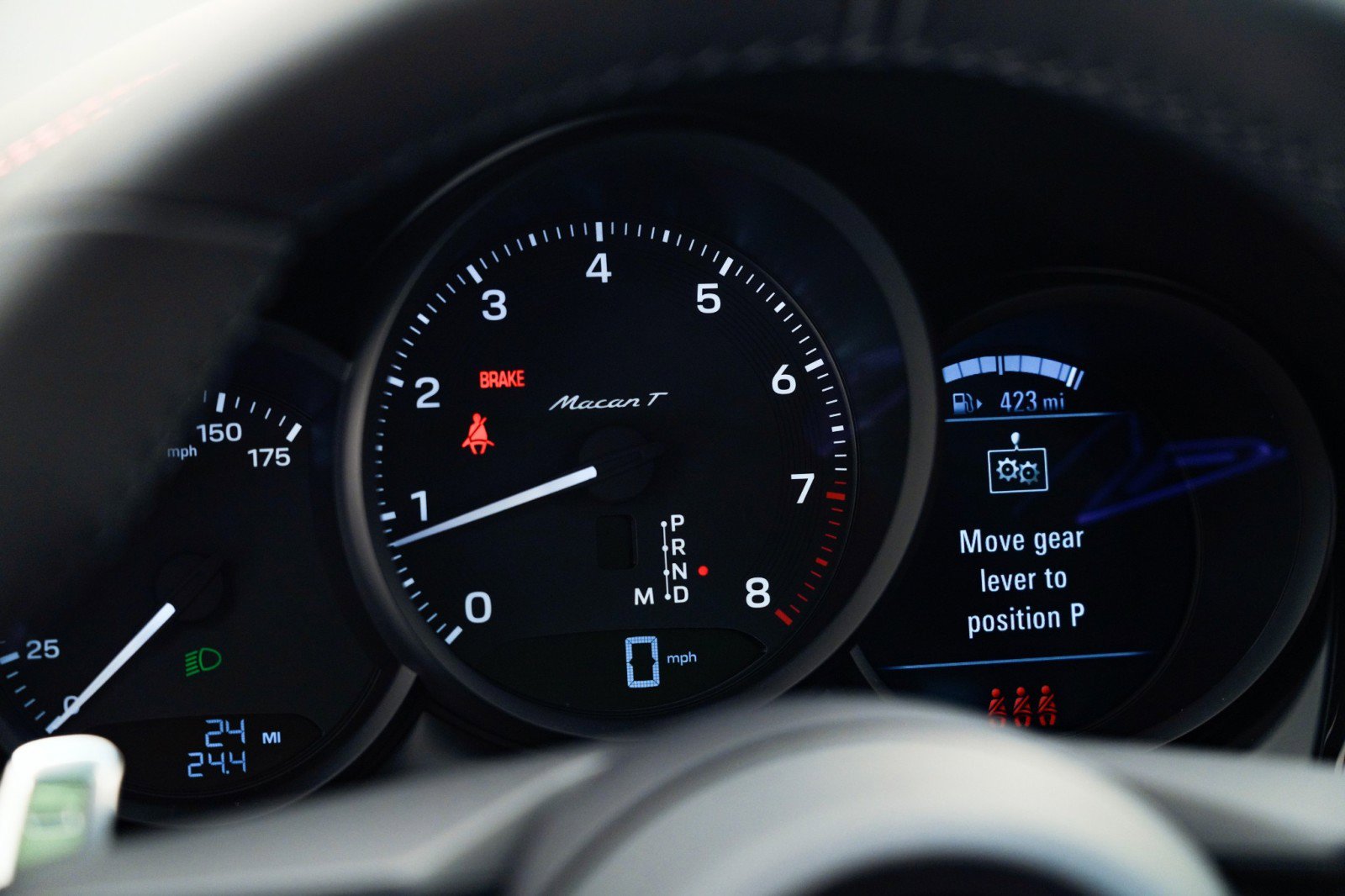 New 2026 Porsche Macan image 26