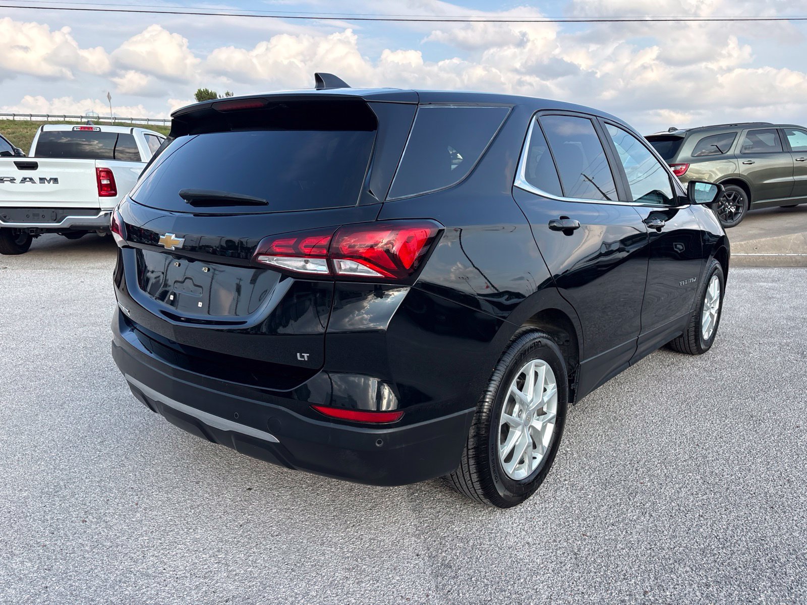 Used 2023 Chevrolet Equinox LT FWD image 6