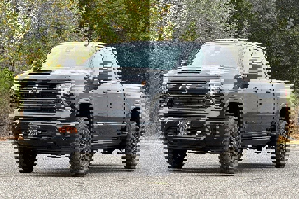 New 2025 Chevrolet Silverado 3500 High Country w/ Midnight Edition image 8