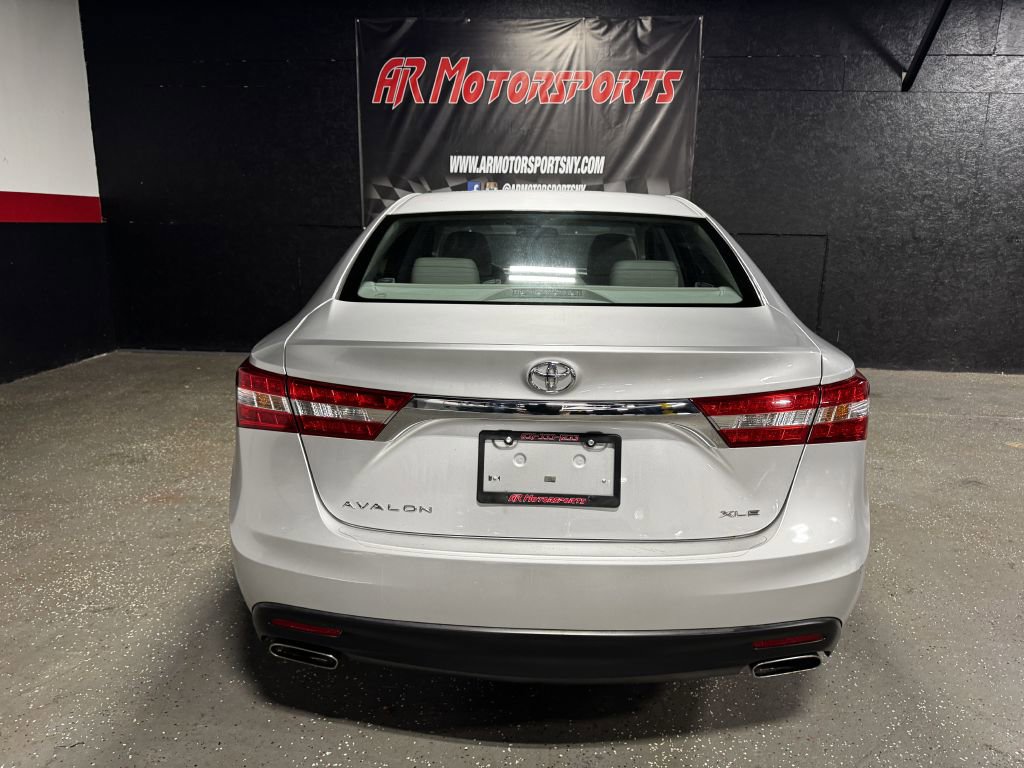 Used 2013 Toyota Avalon XLE w/ Preferred Accessory Package FWD image 3