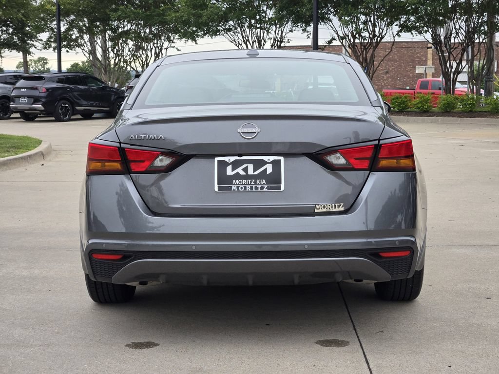 Used 2025 Nissan Altima 2.5 S FWD image 13