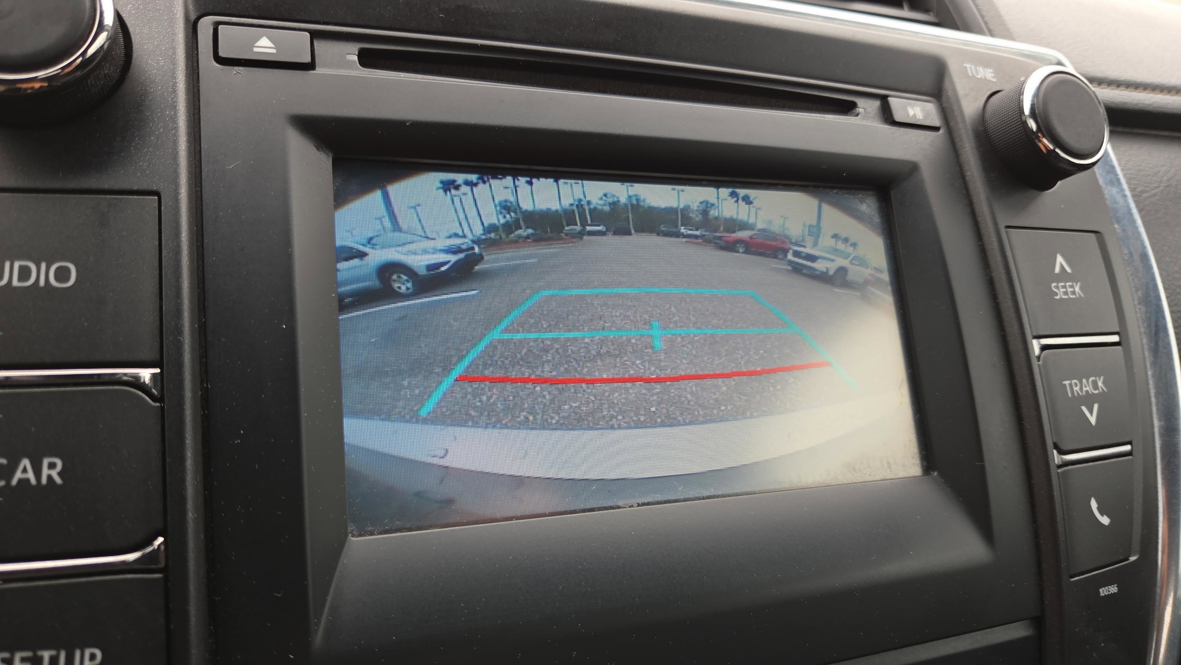 Used 2015 Toyota Camry LE image 30