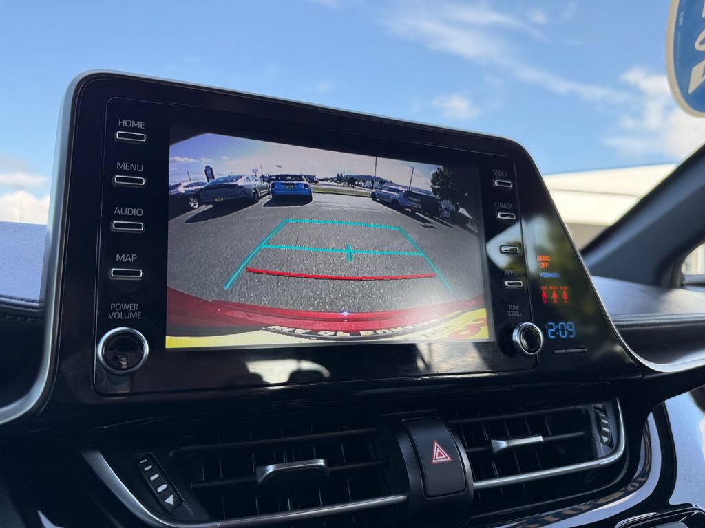 Used 2019 Toyota C-HR LE FWD image 27
