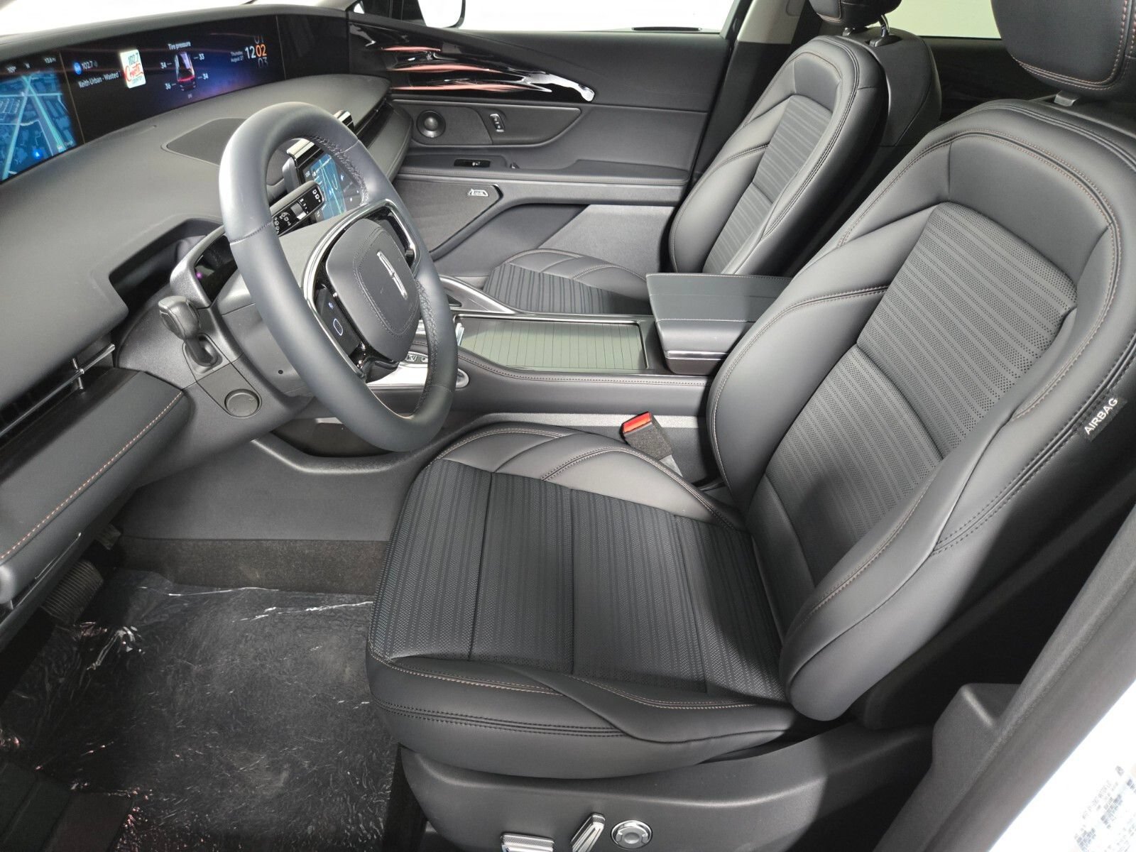 New 2026 Lincoln Nautilus Reserve w/ Jet Appearance Package AWD/4WD image 13