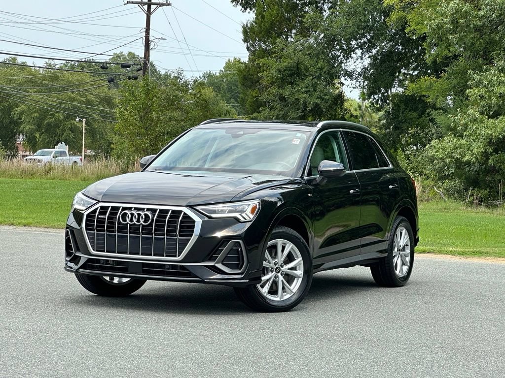 Used 2023 Audi Q3 2.0T Premium w/ Convenience Package AWD/4WD image 47