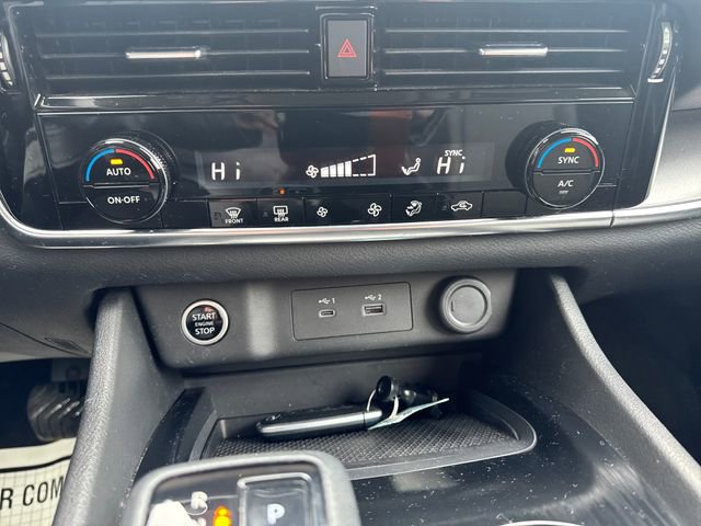 Used 2023 Nissan Rogue SV image 21