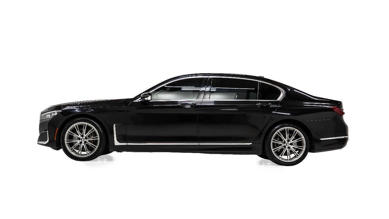 Used 2021 BMW 740i w/ Premium Package RWD image 6