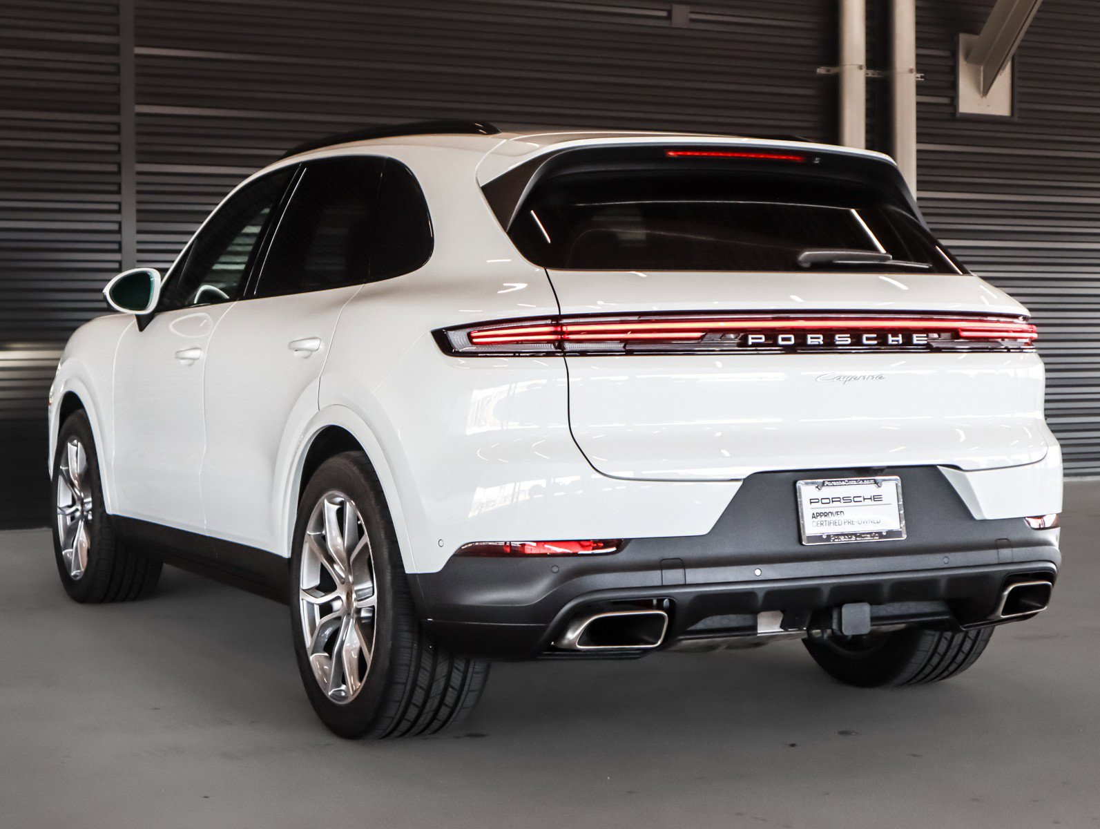 Certified 2026 Porsche Cayenne AWD/4WD image 3