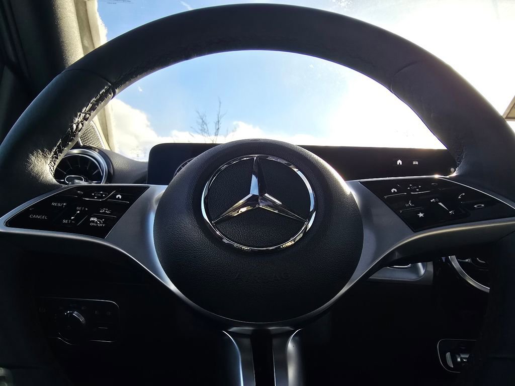 New 2026 Mercedes-Benz GLB 250 4MATIC image 28