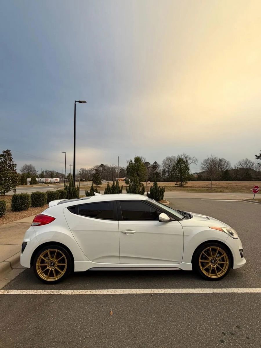 Used 2014 Hyundai Veloster Turbo image 4