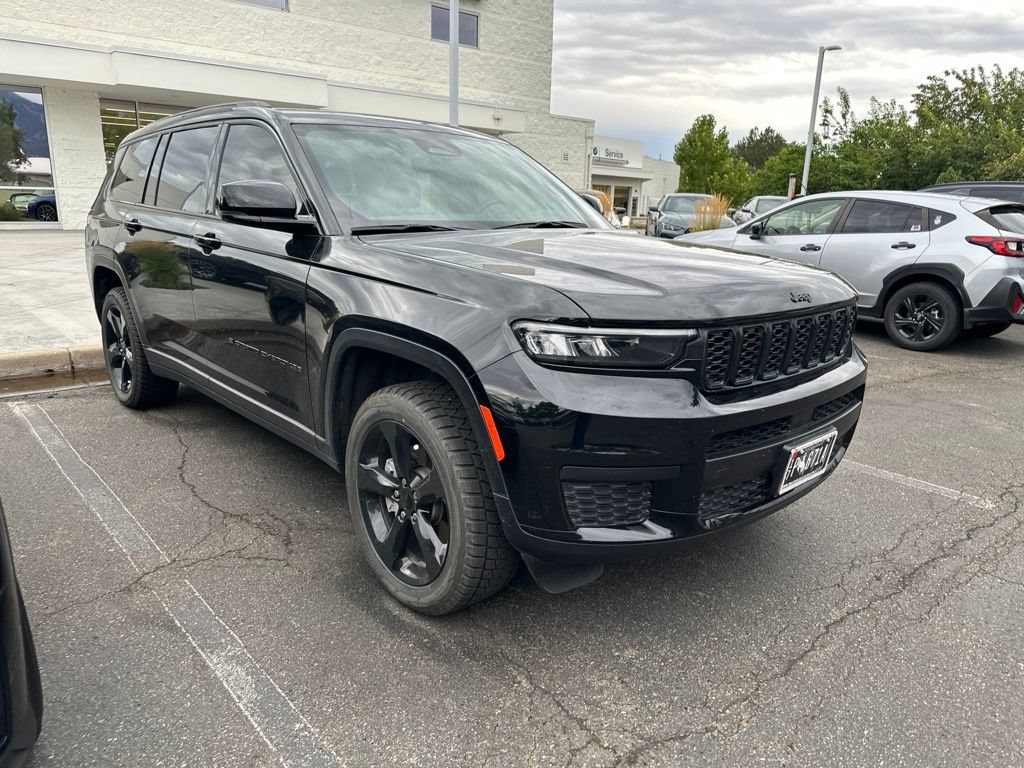 Used 2024 Jeep Grand Cherokee L Altitude AWD/4WD image 7