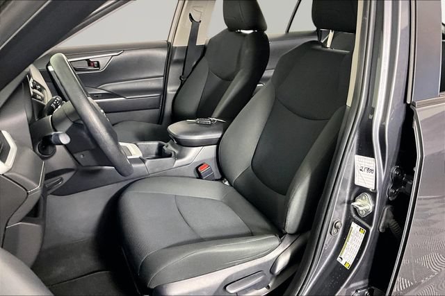 Used 2024 Toyota RAV4 LE AWD/4WD image 20