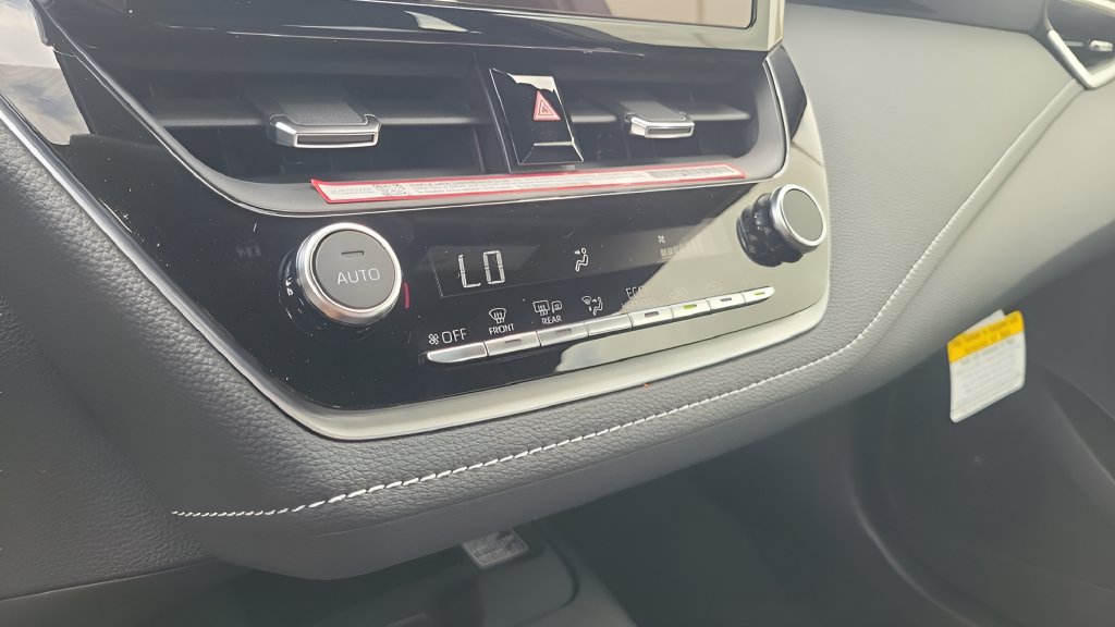 Certified 2026 Toyota Corolla SE FWD image 20