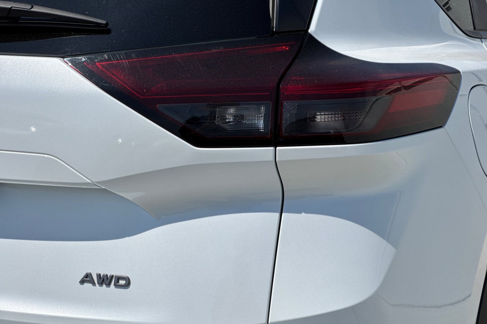 Used 2025 Nissan Rogue SV AWD/4WD image 29