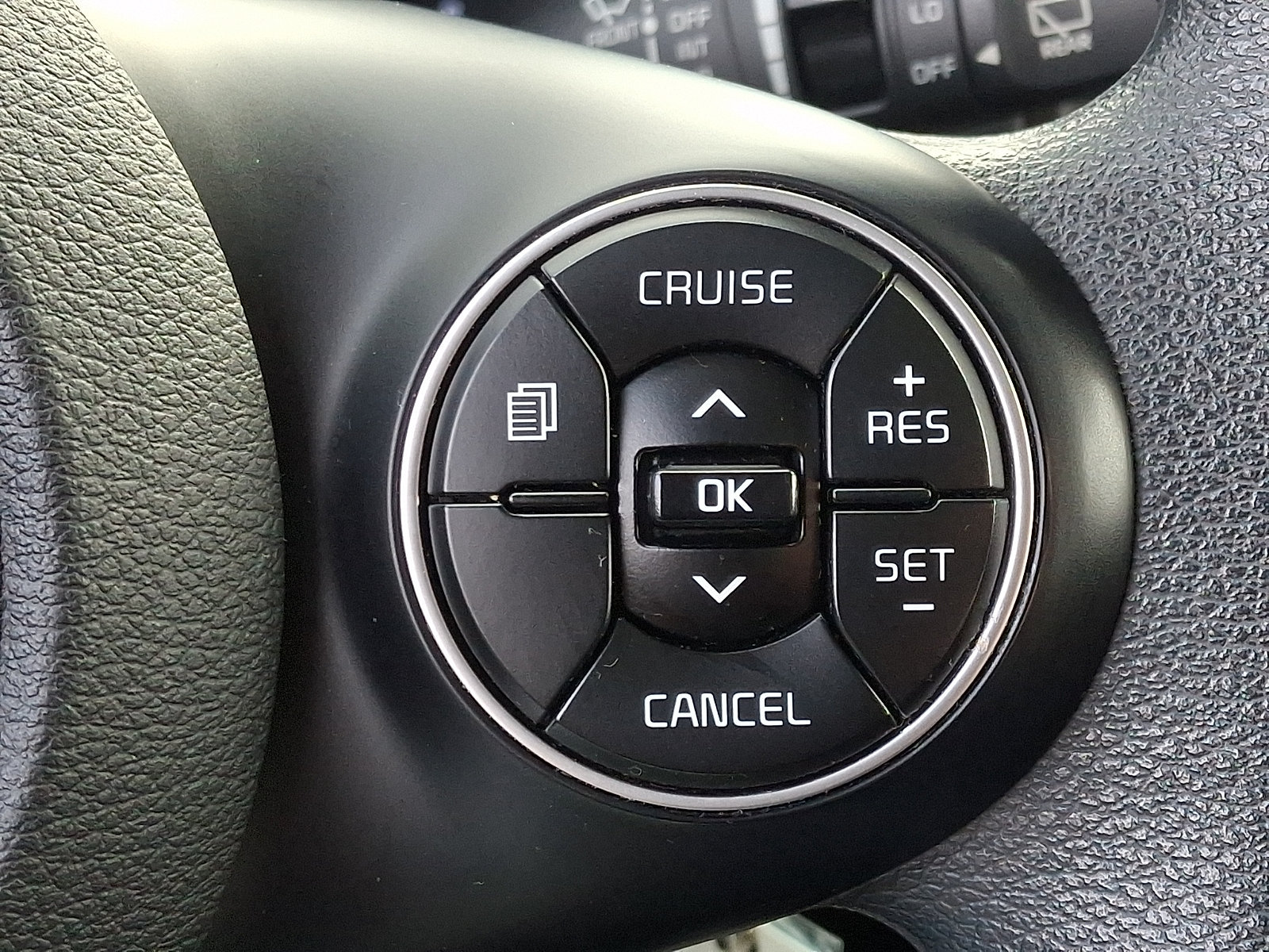 Used 2020 Kia Soul S FWD image 21