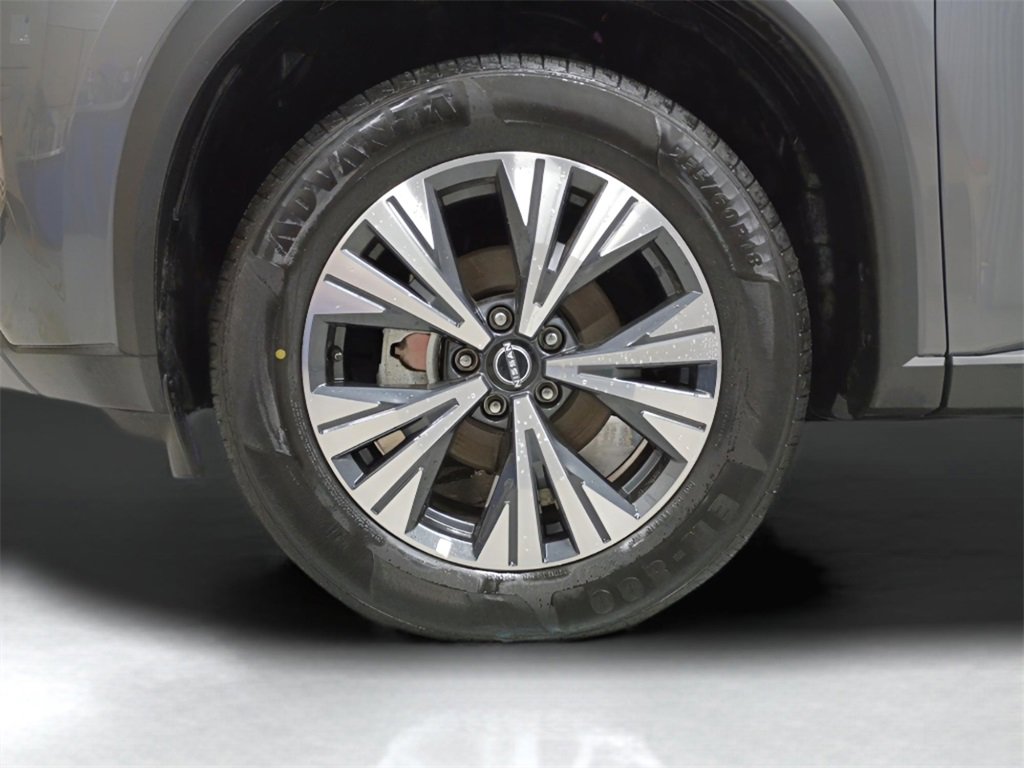 Used 2023 Nissan Rogue SV image 25