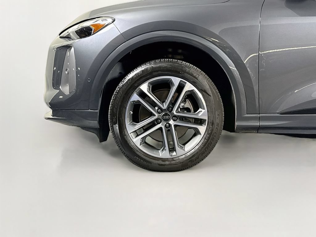 Used 2025 Audi Q5 Premium AWD/4WD image 23