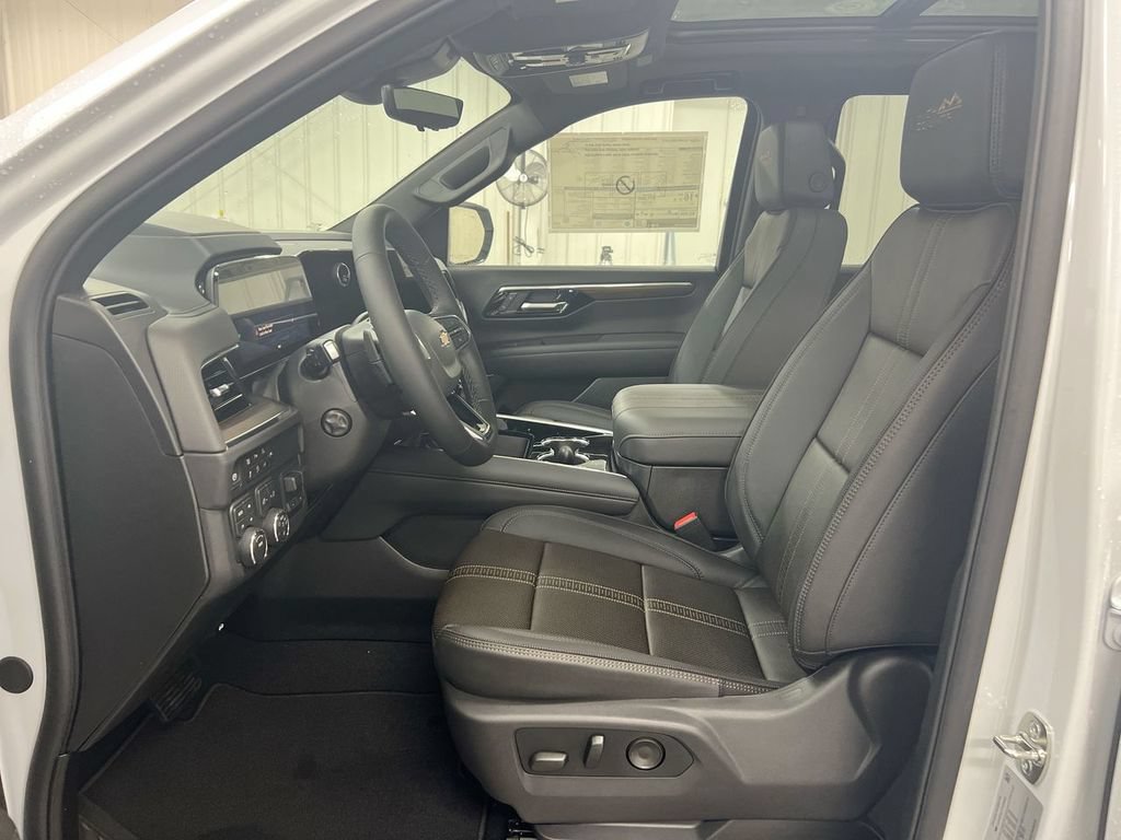 New 2026 Chevrolet Tahoe High Country w/ Sun And Tow Package AWD/4WD image 21