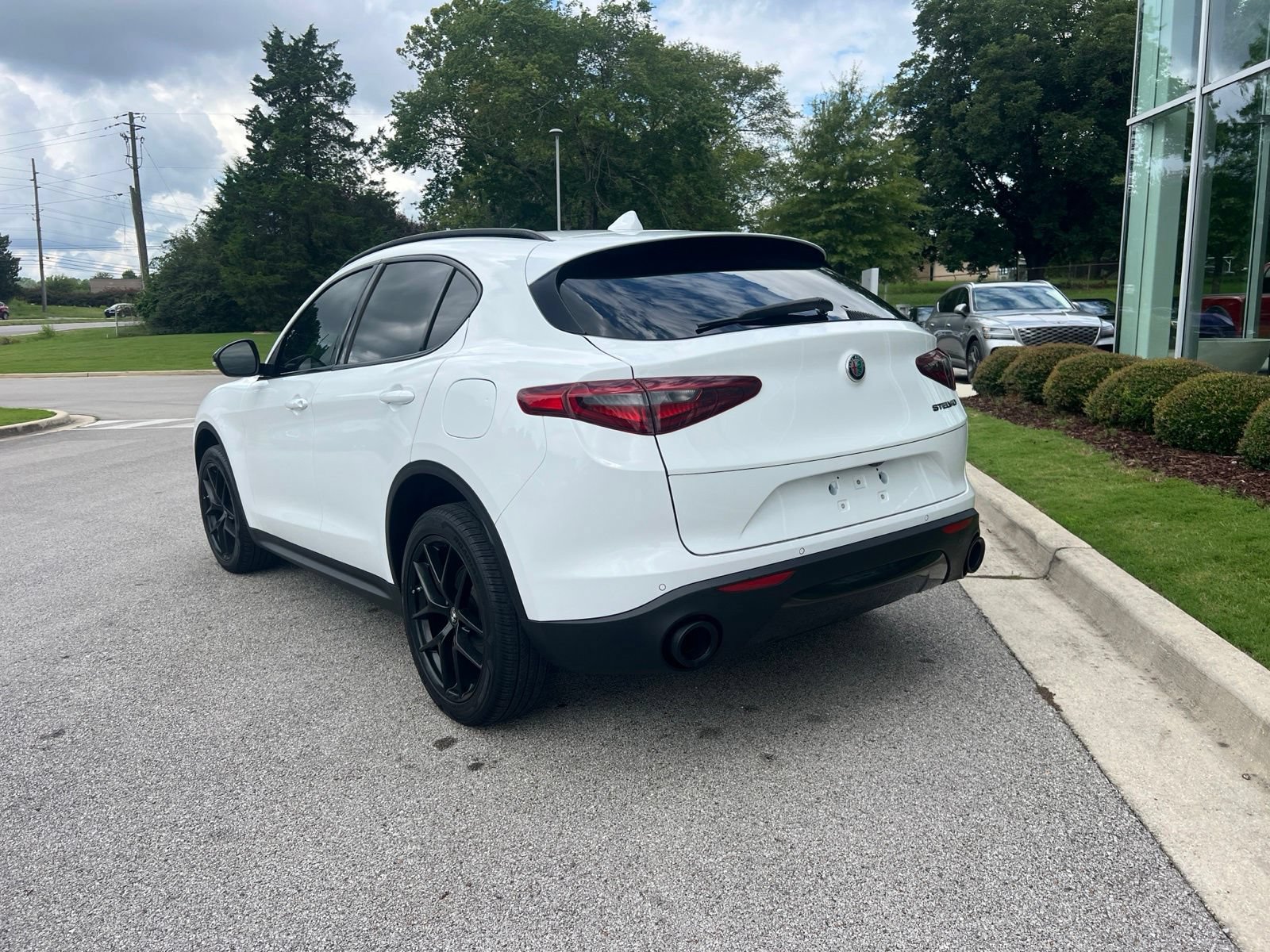Used 2019 Alfa Romeo Stelvio w/ Nero Edizione RWD image 9