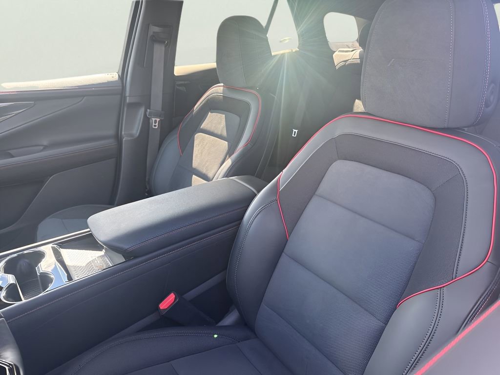 Used 2024 Chevrolet Blazer EV RS image 12