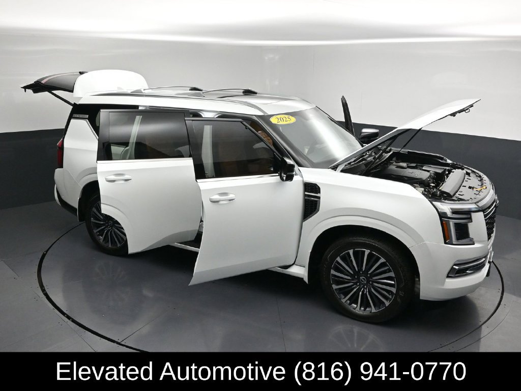 Used 2025 Nissan Armada Platinum Reserve AWD/4WD image 34