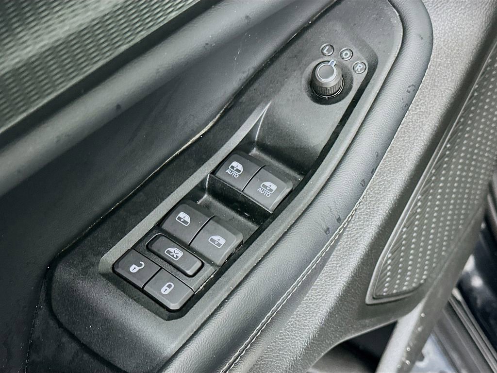 Certified 2025 Jeep Grand Cherokee Altitude image 27