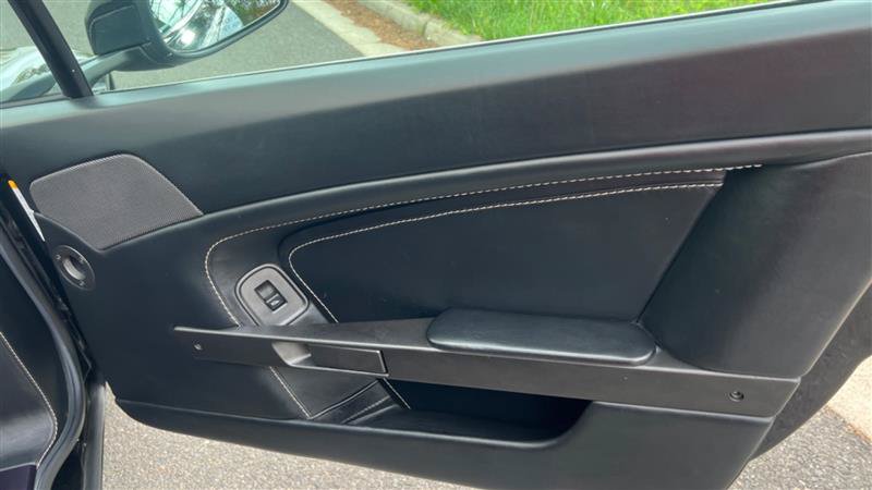 Used 2008 Aston Martin V8 Vantage Roadster RWD image 43