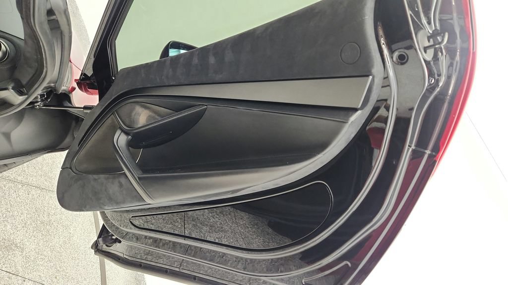 Used 2018 McLaren 720S Performance RWD image 43