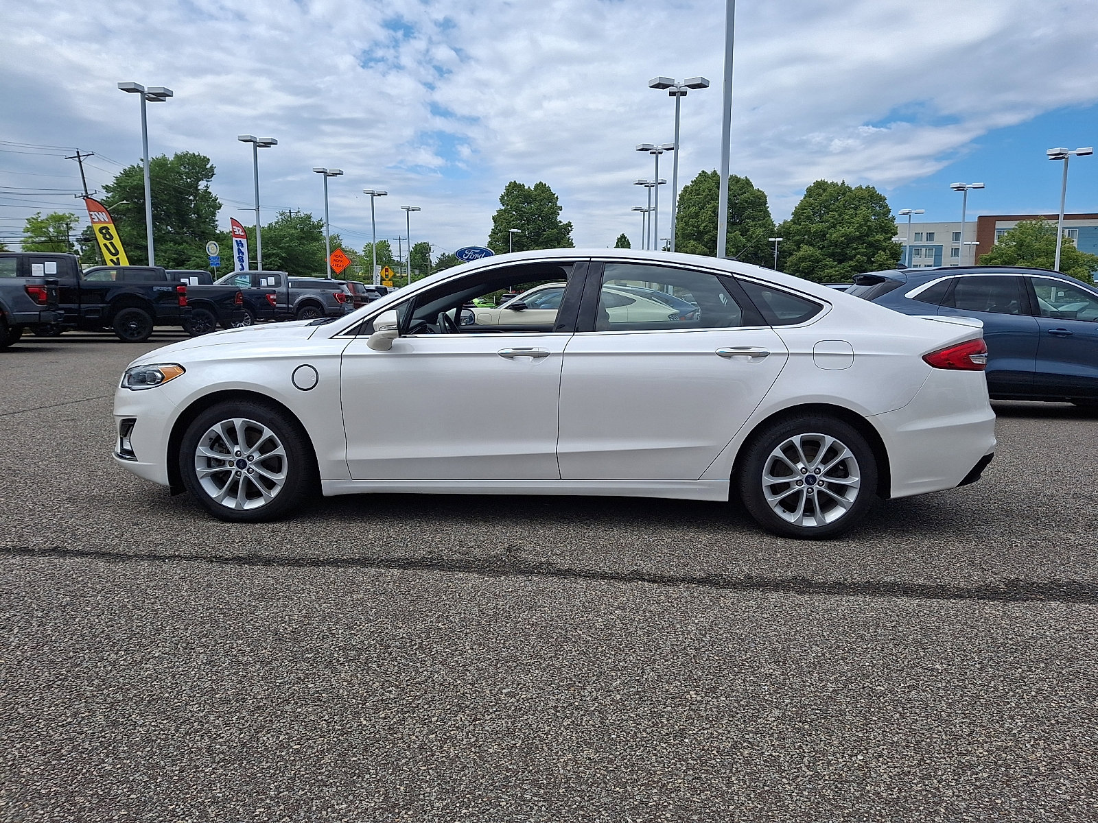 Used 2019 Ford Fusion Energi Titanium FWD image 6