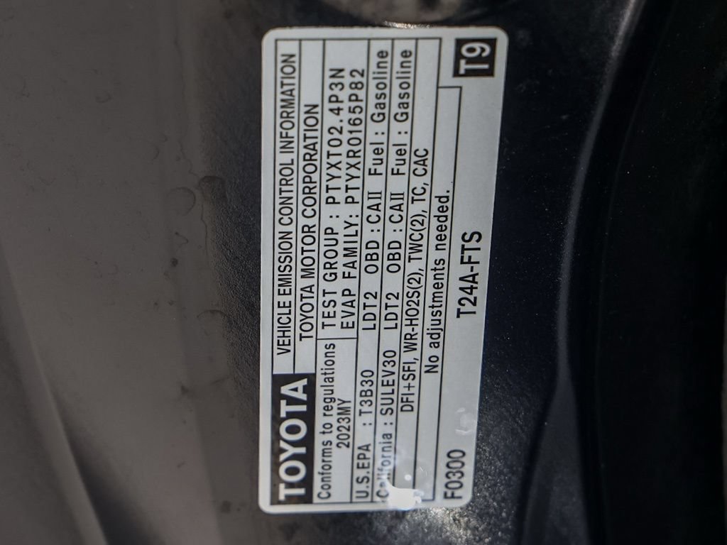Used 2023 Toyota Highlander XLE FWD image 32