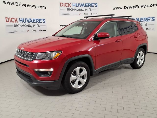 Used 2019 Jeep Compass Latitude FWD image 1
