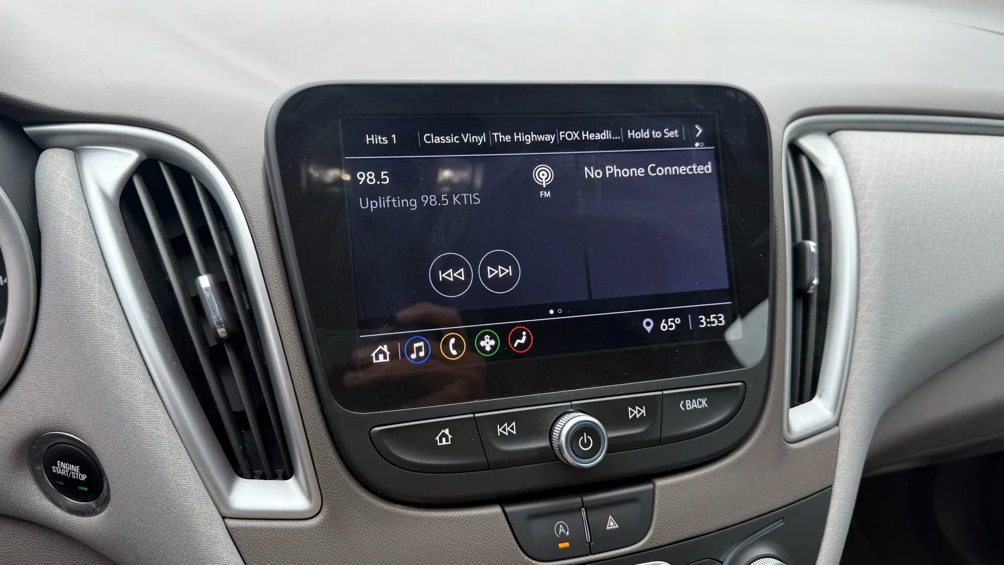 Used 2023 Chevrolet Malibu LT image 21