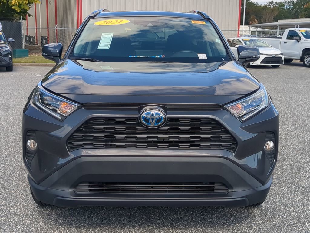 Used 2021 Toyota RAV4 XLE w/ Convenience Package image 17