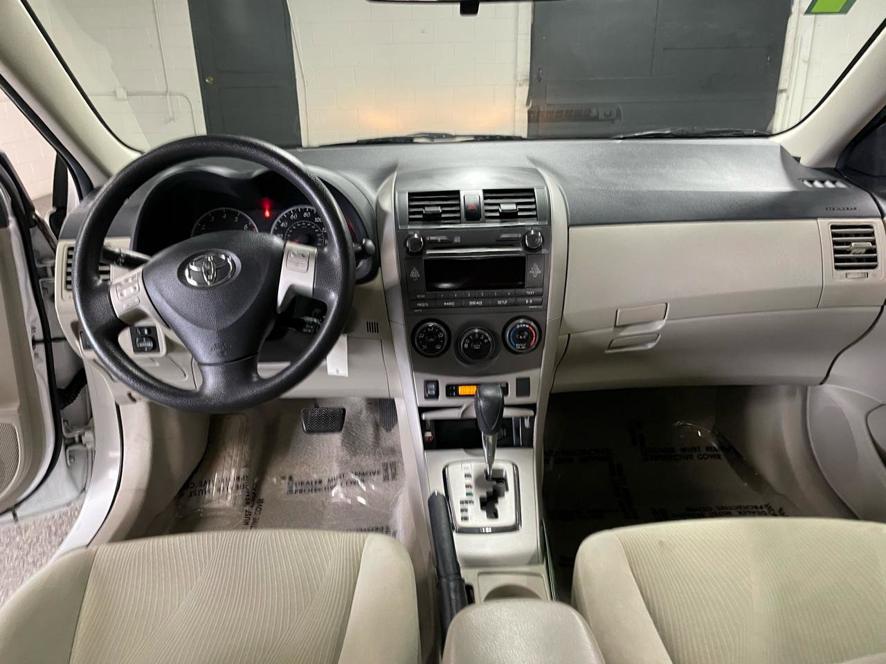 Used 2011 Toyota Corolla LE FWD image 12