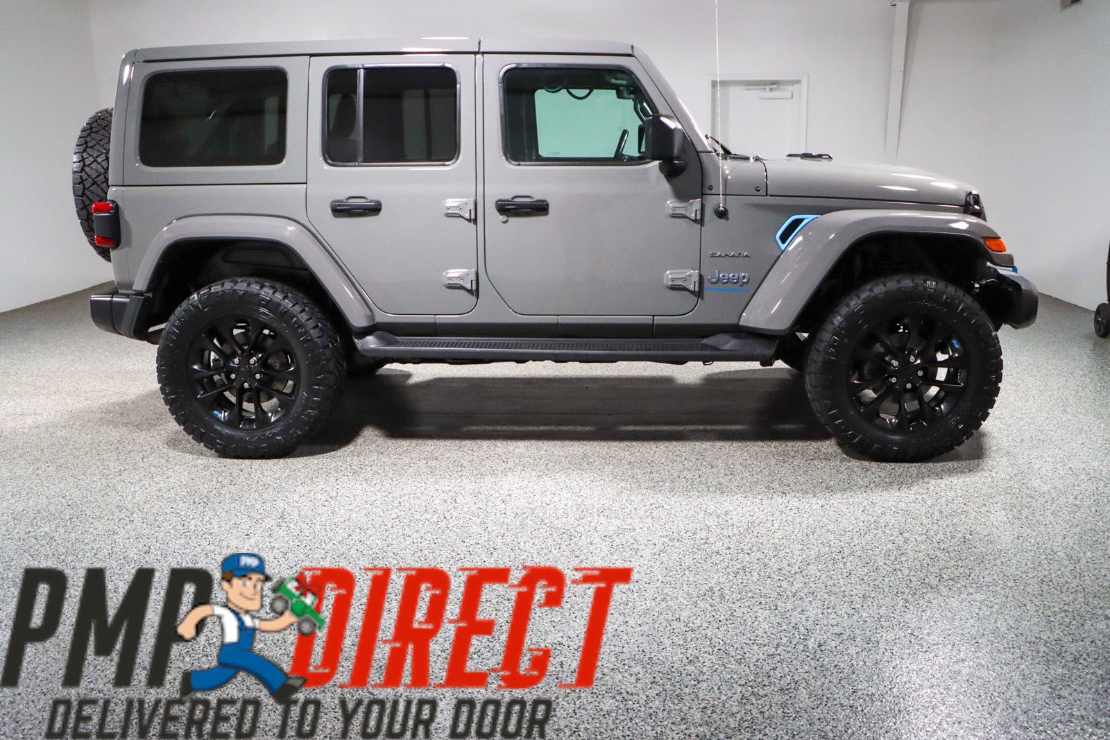 Used 2023 Jeep Wrangler Unlimited Sahara w/ Cold Weather Group AWD/4WD image 7