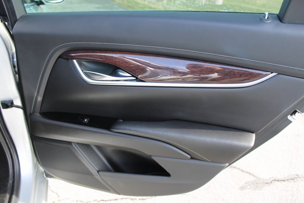 Used 2016 Cadillac XTS Luxury image 23