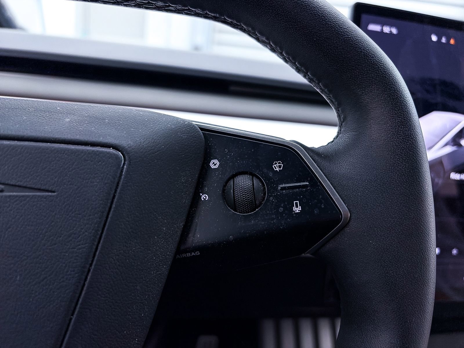 Used 2024 Tesla Cybertruck AWD Crew Cab image 30