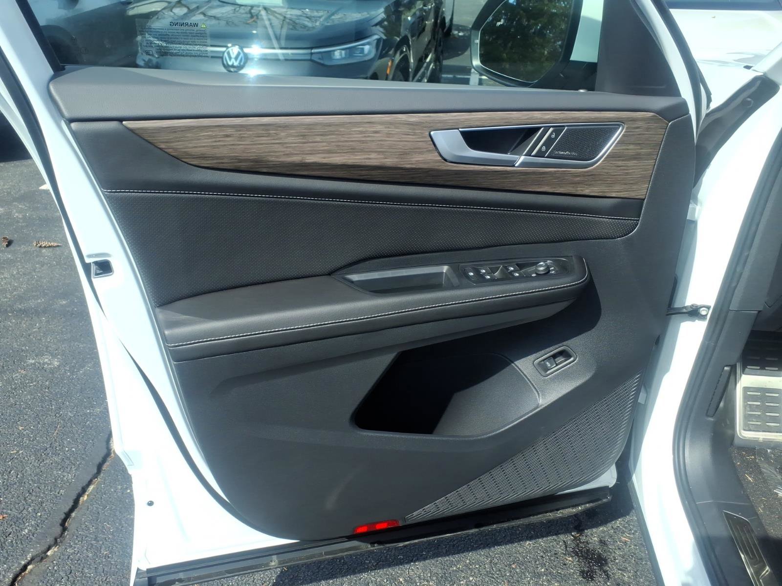 New 2026 Volkswagen Atlas SEL Premium R-Line image 11