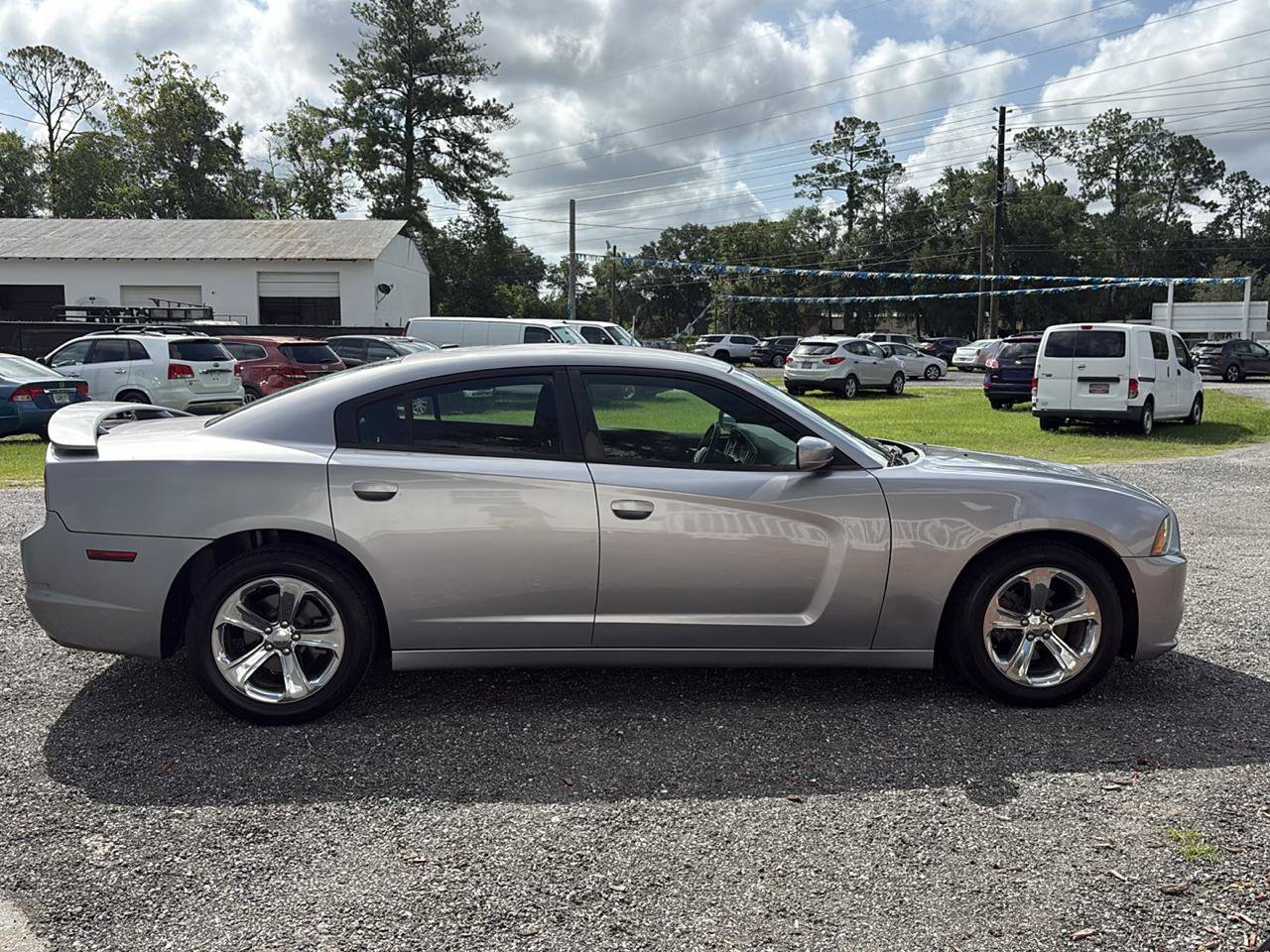 Used 2014 Dodge Charger SE w/ Sport Appearance Group RWD image 4