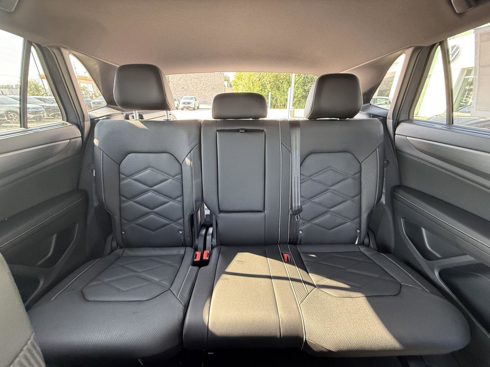 New 2026 Volkswagen Atlas Cross Sport SE image 16