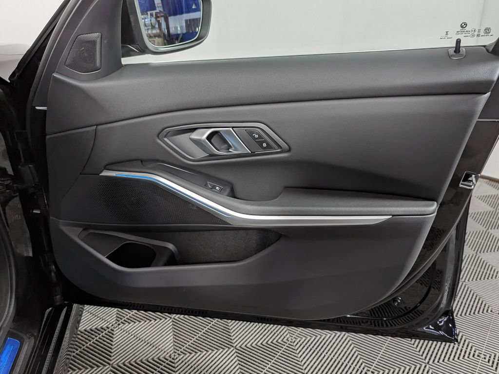 Used 2025 BMW 330i xDrive Sedan w/ M Sport Package image 26