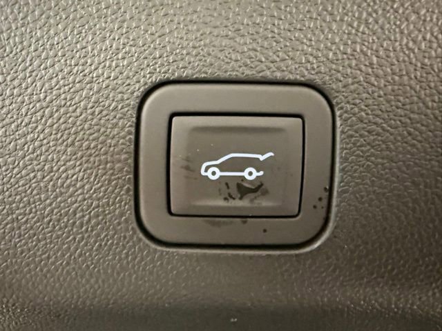 New 2026 GMC Yukon XL Denali w/ Sun & Power Step Package image 9