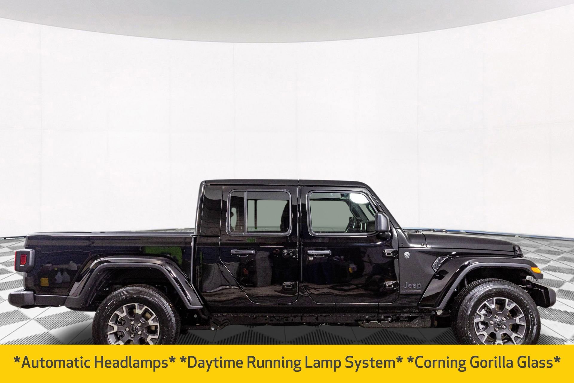 New 2026 Jeep Gladiator Sport AWD/4WD image 15