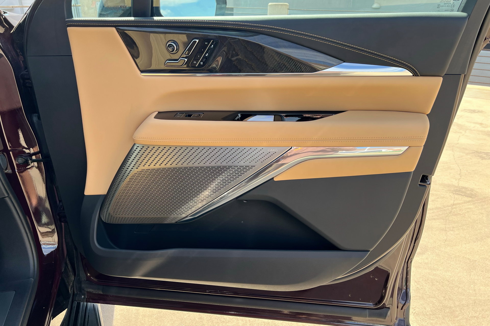 New 2025 Cadillac Escalade IQ Luxury 2 image 25