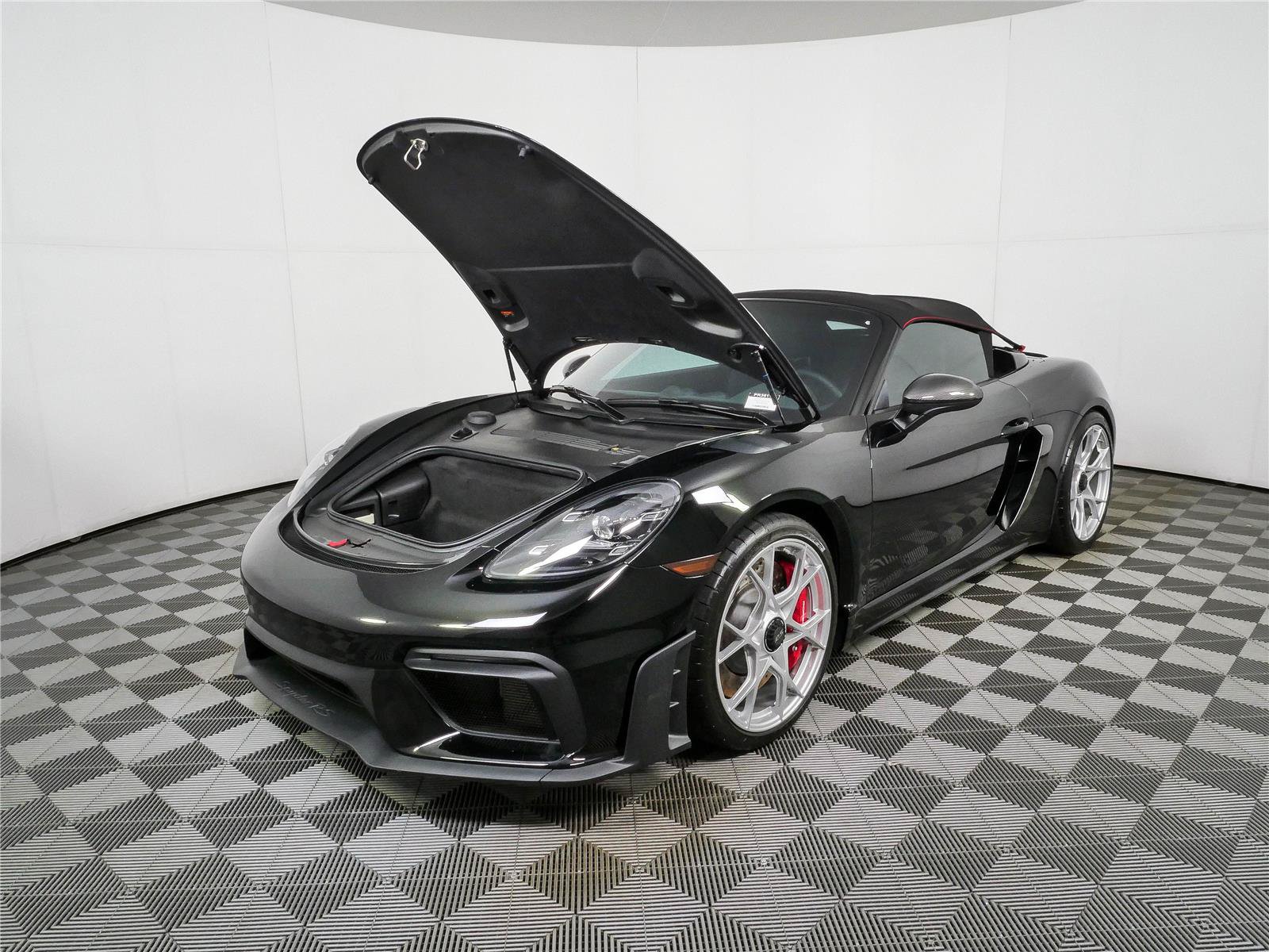 Certified 2025 Porsche 718 Boxster Spyder RS w/ Weissach Package RWD image 31