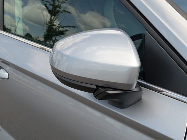 New 2026 Volkswagen Taos SE FWD image 12