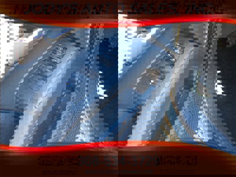 Used 2024 Toyota Tacoma TRD Off-Road image 3