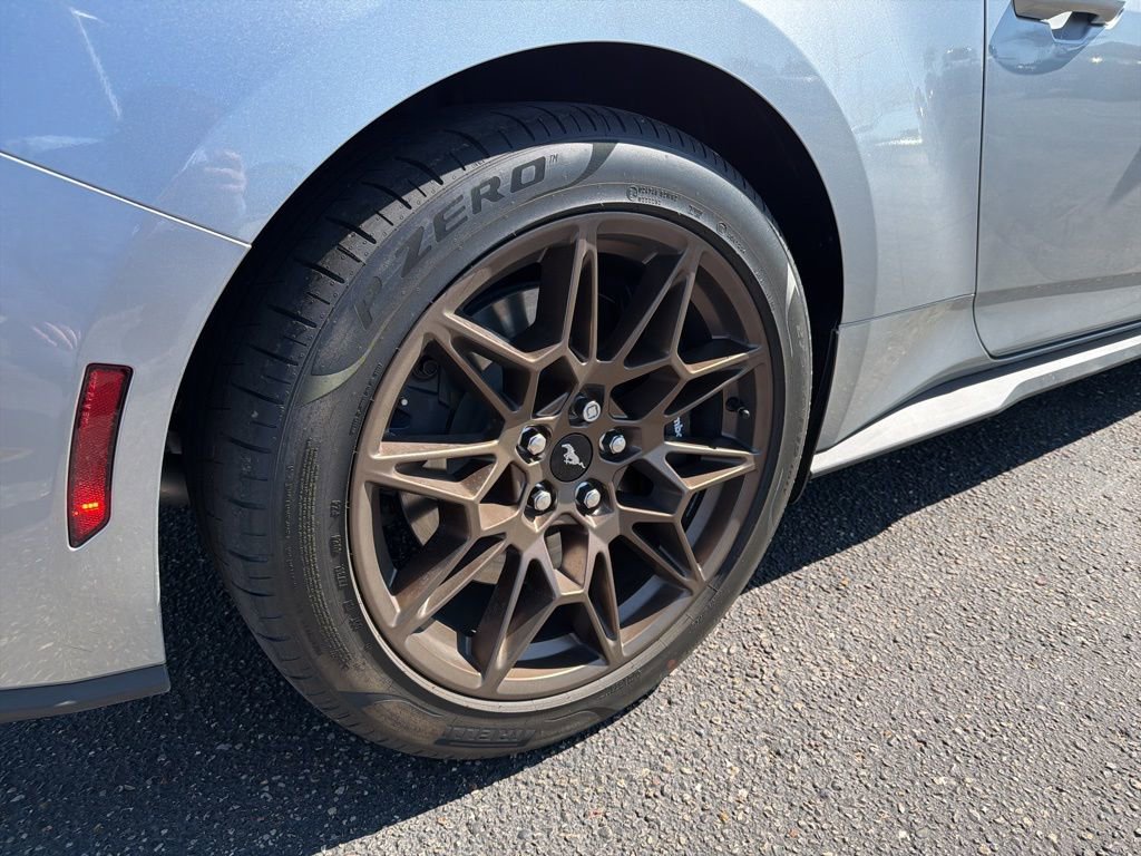 Used 2025 Ford Mustang GT Premium w/ GT Performance Package image 11